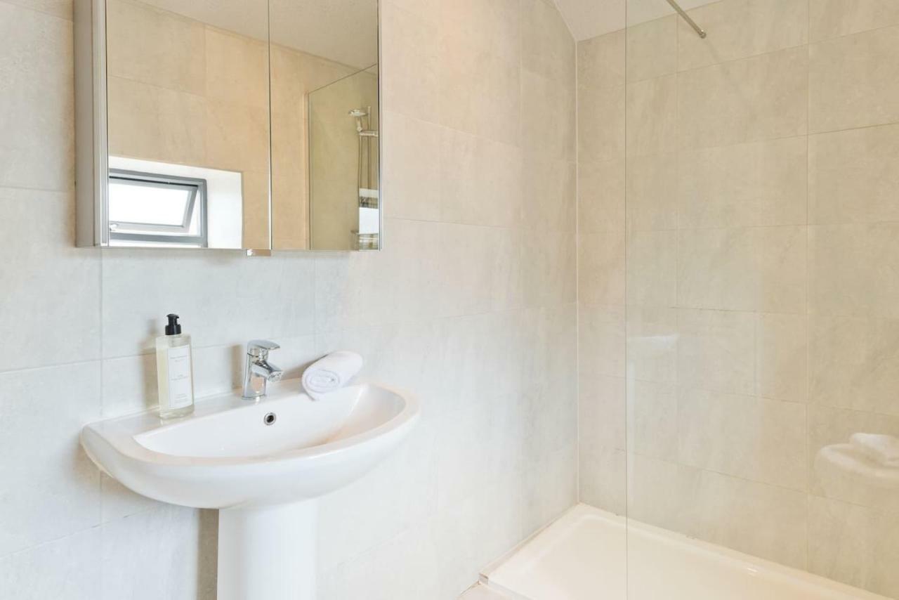 The Edge Suite - Hiphipstay Dublin Eksteriør bilde
